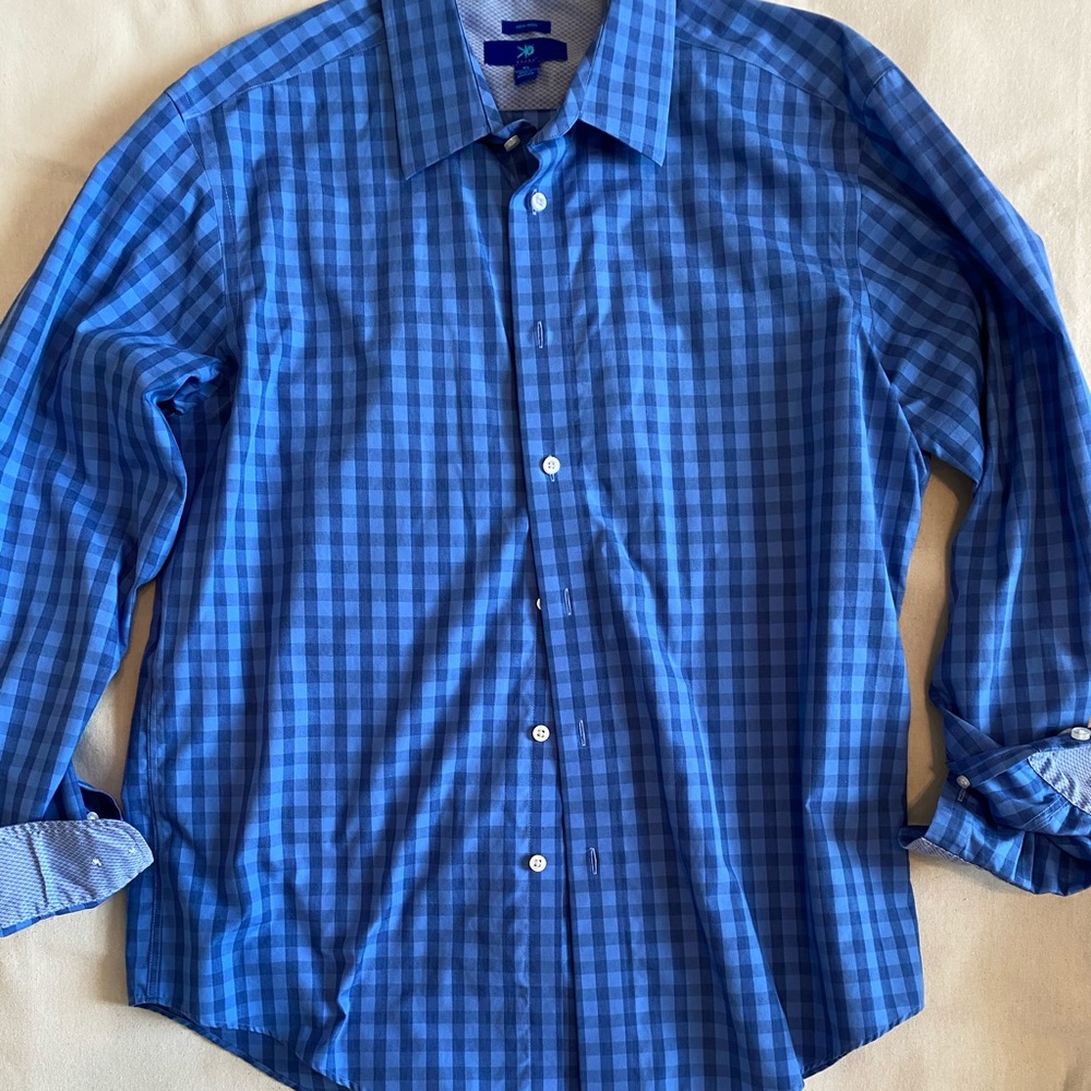 Egara Untuck Long Sleeve Button Down - XLarge